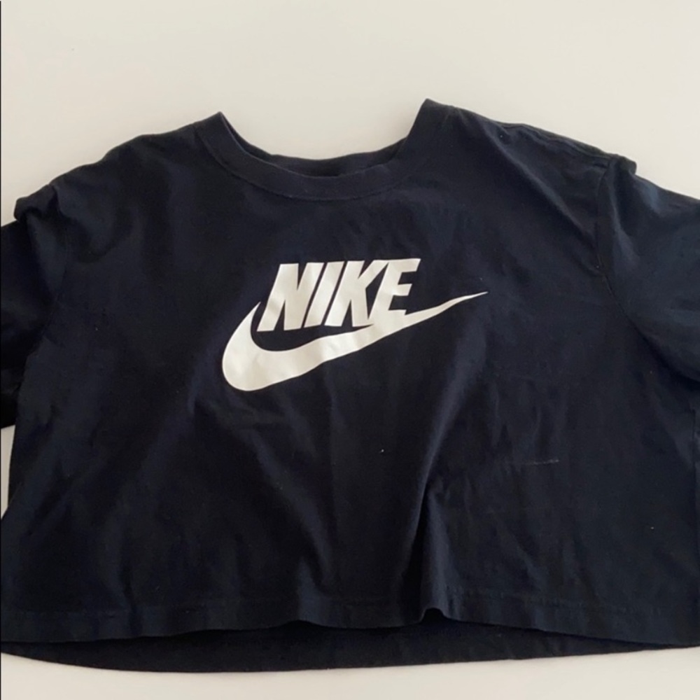 Nike Cropped Tee